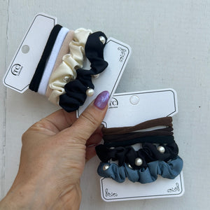 $2 pearl scrunchie set